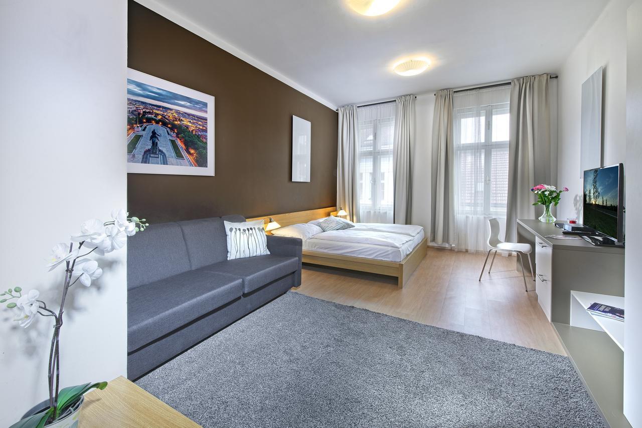 Downtown Suites Chlumova Prague Luaran gambar