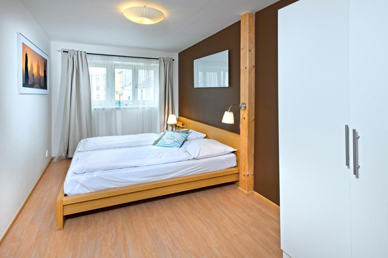 Downtown Suites Chlumova Prague Luaran gambar