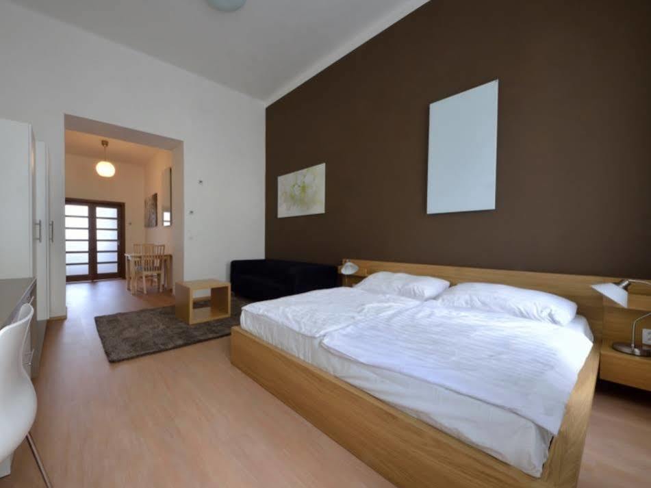 Downtown Suites Chlumova Prague Luaran gambar